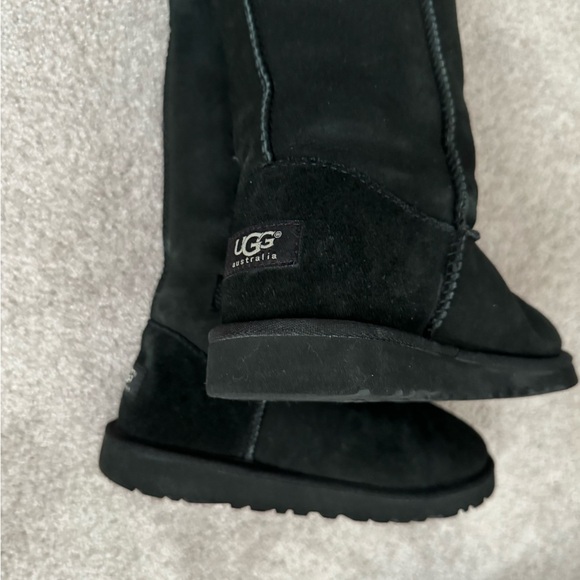 Bailey Button Uggs - Picture 7 of 12